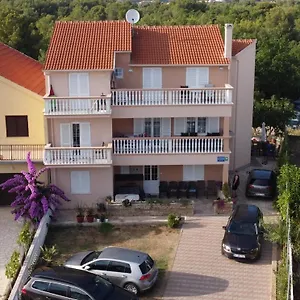rezervovat zde